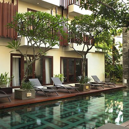 D'Primahotel Seminyak Esterno foto