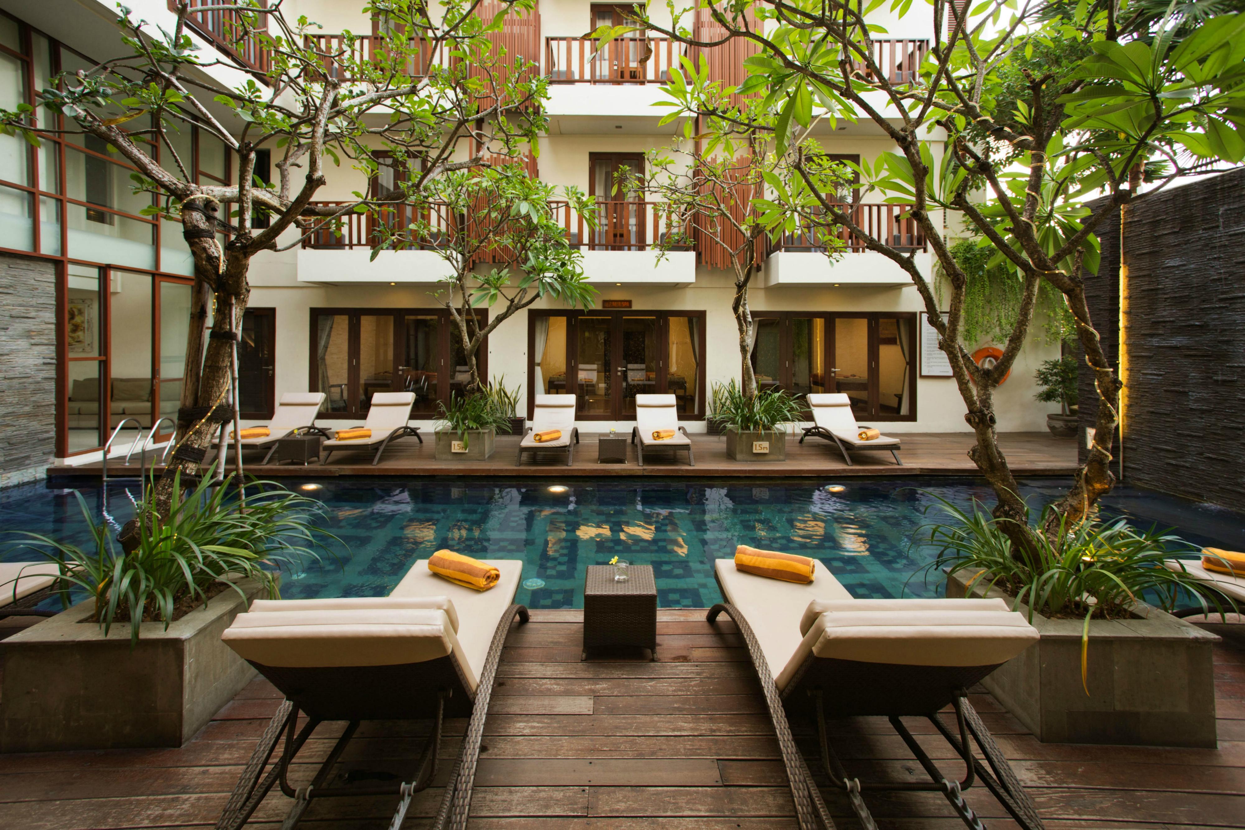 D'Primahotel Seminyak Esterno foto