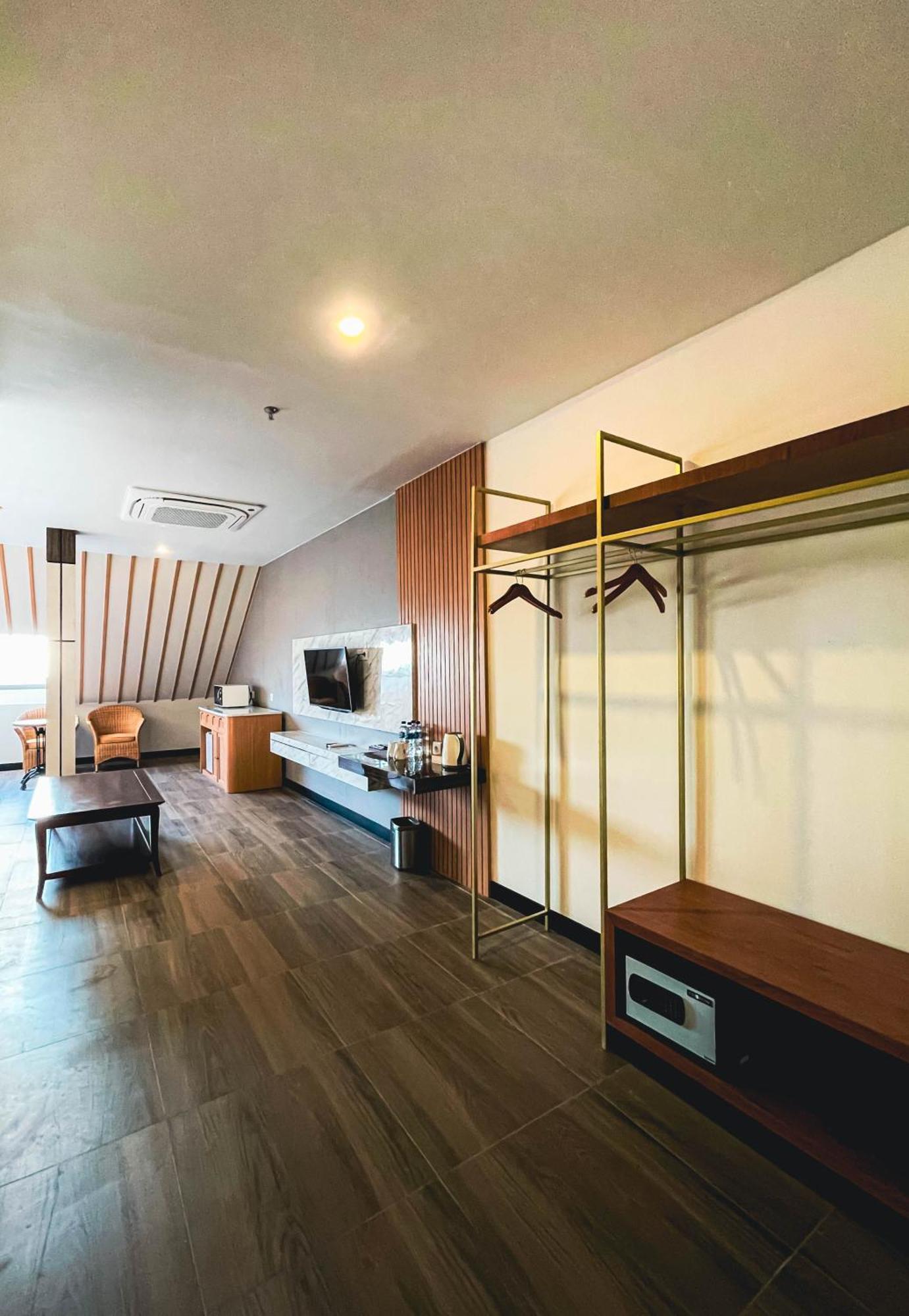 D'Primahotel Seminyak Esterno foto