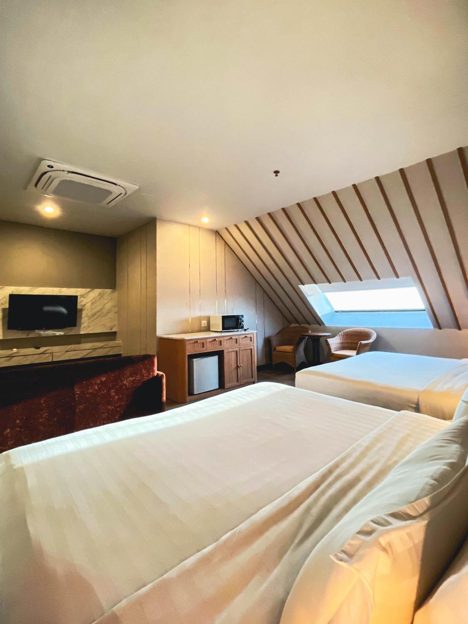 D'Primahotel Seminyak Esterno foto