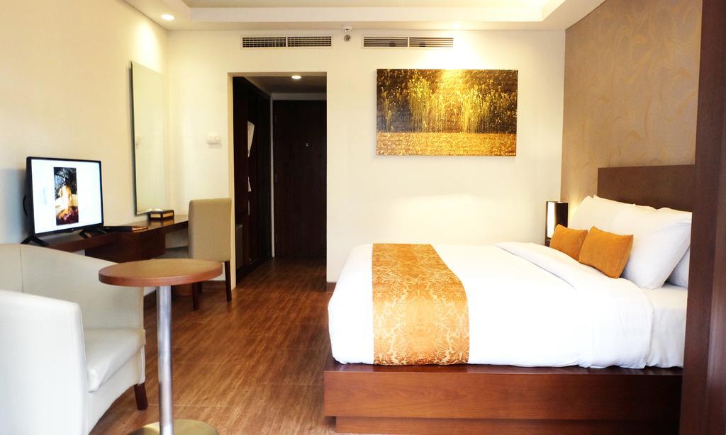 D'Primahotel Seminyak Esterno foto
