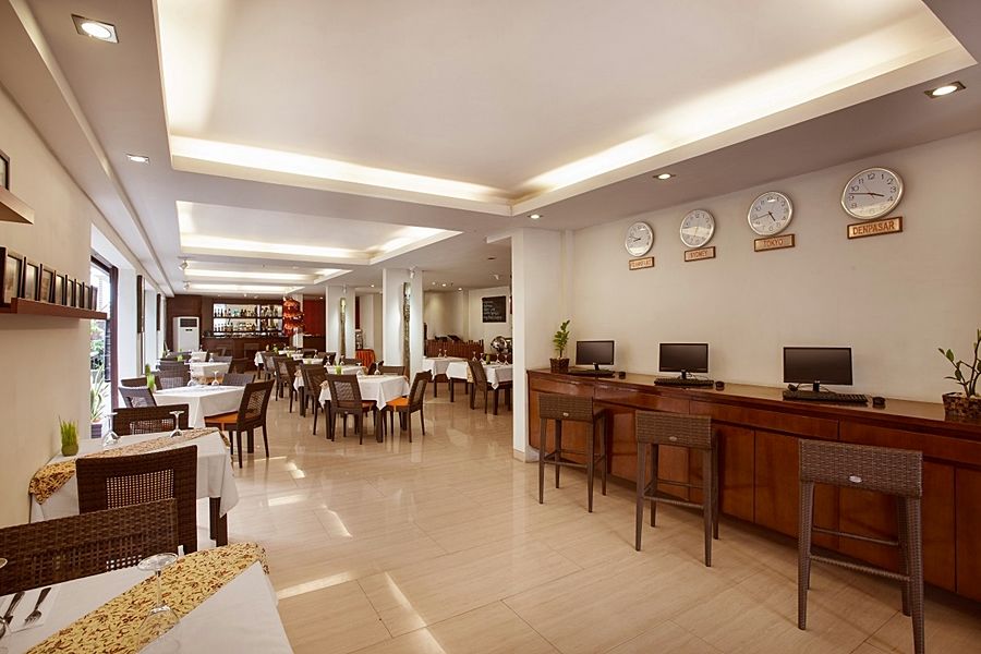 D'Primahotel Seminyak Esterno foto