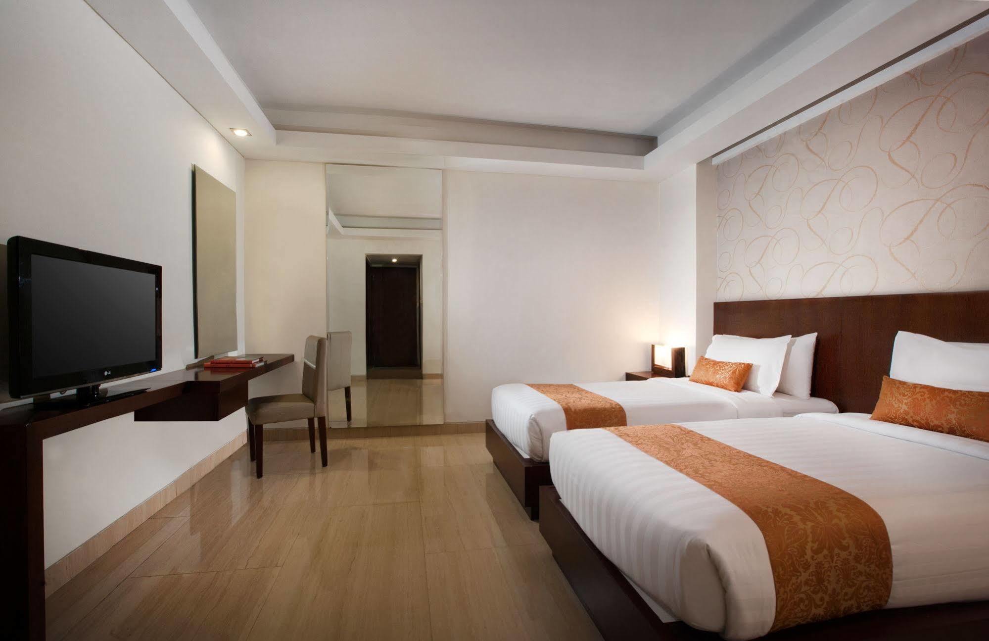D'Primahotel Seminyak Esterno foto