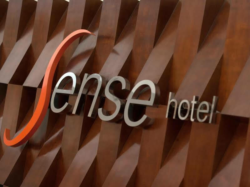 D'Primahotel Seminyak Esterno foto
